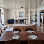 Apartment Grand Climatise Avec Terrasses, Vue Mer, Parking Et Wifi - Fr-1-335-173 Hyeres