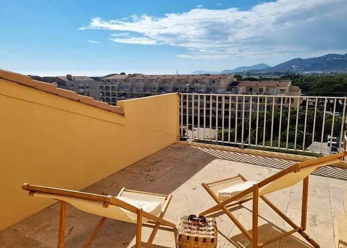 Grand Climatise Avec Terrasses, Vue Mer, Parking Et Wifi - Fr-1-335-173 Hyères